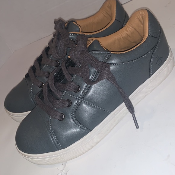 An original Penguin by Musingwear - Picture 2 of 8